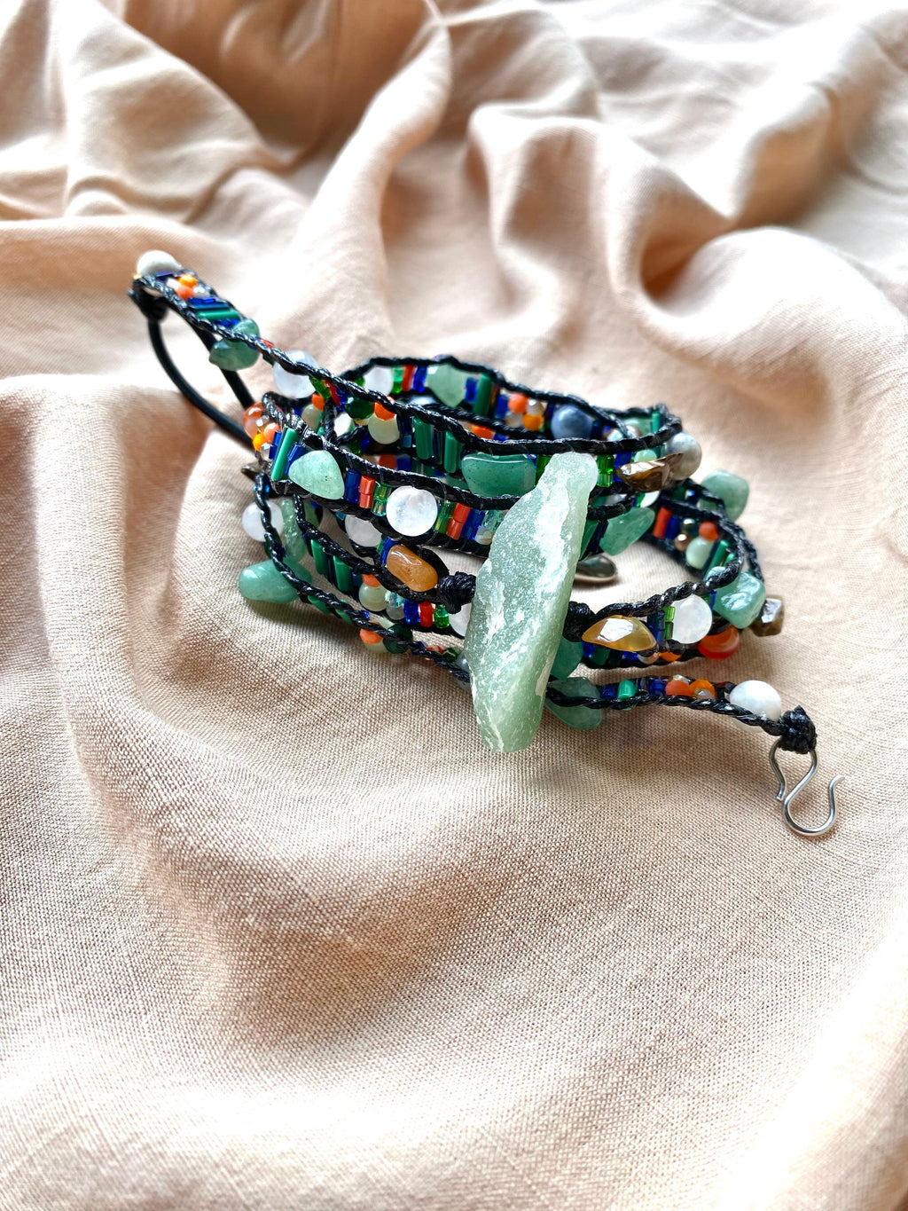 Pulseira 5 voltas | Quartzo Verde + Quartzo Branco