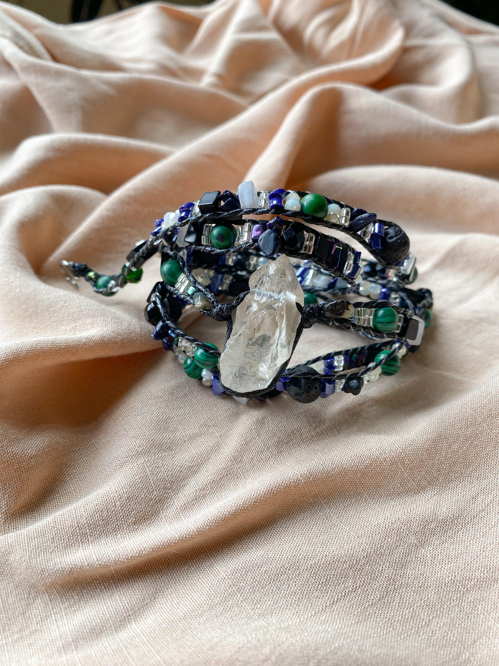 Pulseira 5 voltas | Quartzo Branco + Vulcânica
